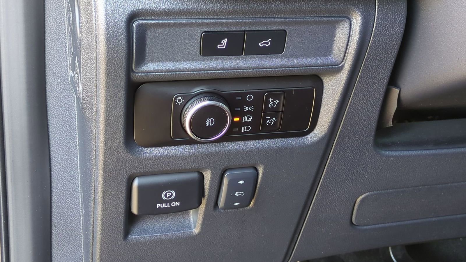 Certified 2023 Ford Expedition Limited image 18