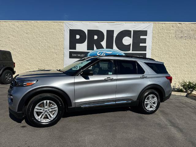 Certified 2023 Ford Explorer XLT w/ Equipment Group 202A RWD image 2