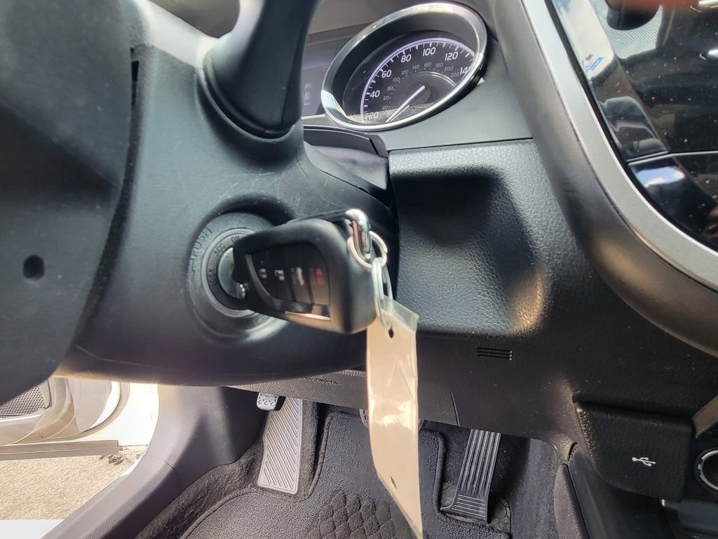 Used 2020 Toyota Camry LE FWD image 26