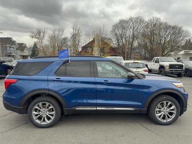 Certified 2022 Ford Explorer XLT w/ Equipment Group 202A image 14