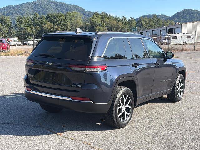 Used 2023 Jeep Grand Cherokee Limited AWD/4WD image 3