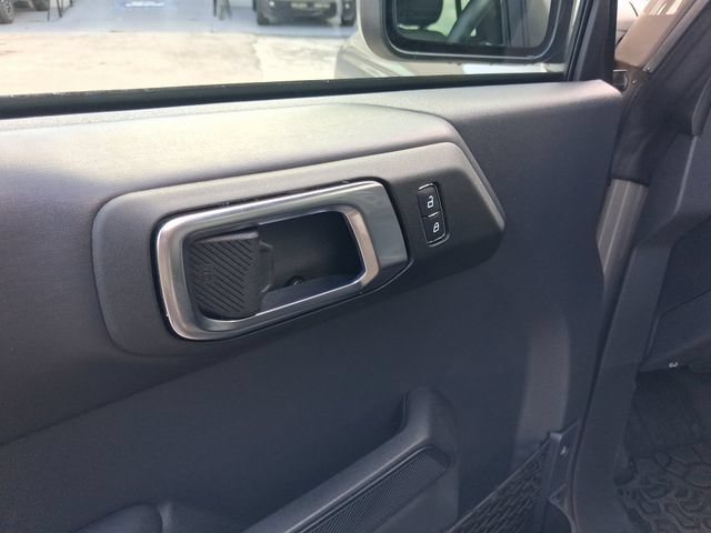 Certified 2025 Ford Bronco Outer Banks AWD/4WD image 13