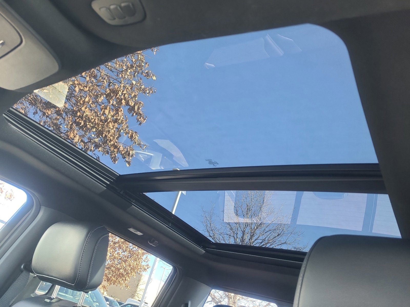 Certified 2022 Ford F150 Lariat w/ Equipment Group 502A High image 33