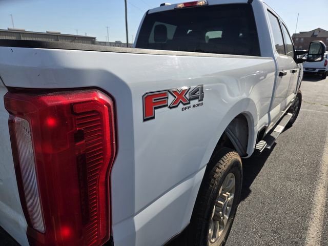 Certified 2024 Ford F250 XLT w/ FX4 Off-Road Package AWD/4WD image 9