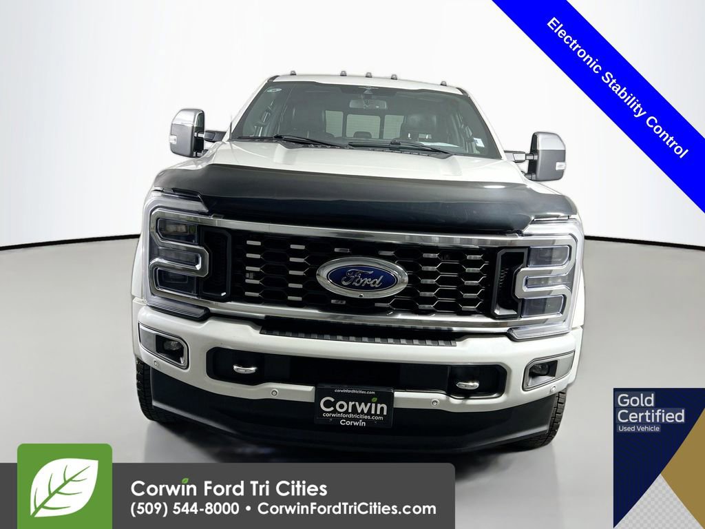 Certified 2023 Ford F450 Platinum w/ FX4 Off-Road Package AWD/4WD image 4
