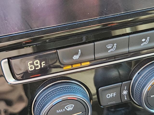 Used 2018 Volkswagen Golf R 4-Door image 23