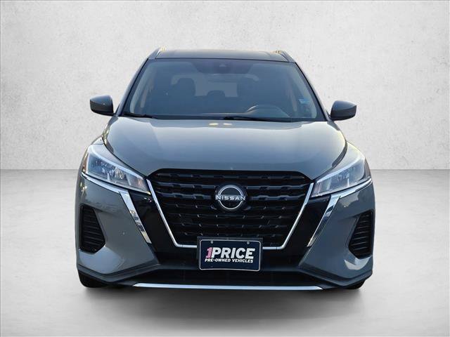 Used 2023 Nissan Kicks SV FWD image 2