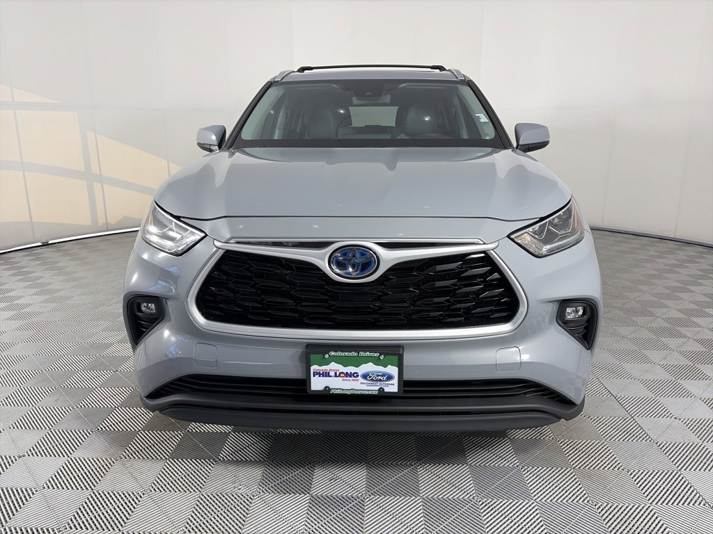 Used 2022 Toyota Highlander Bronze Edition image 2