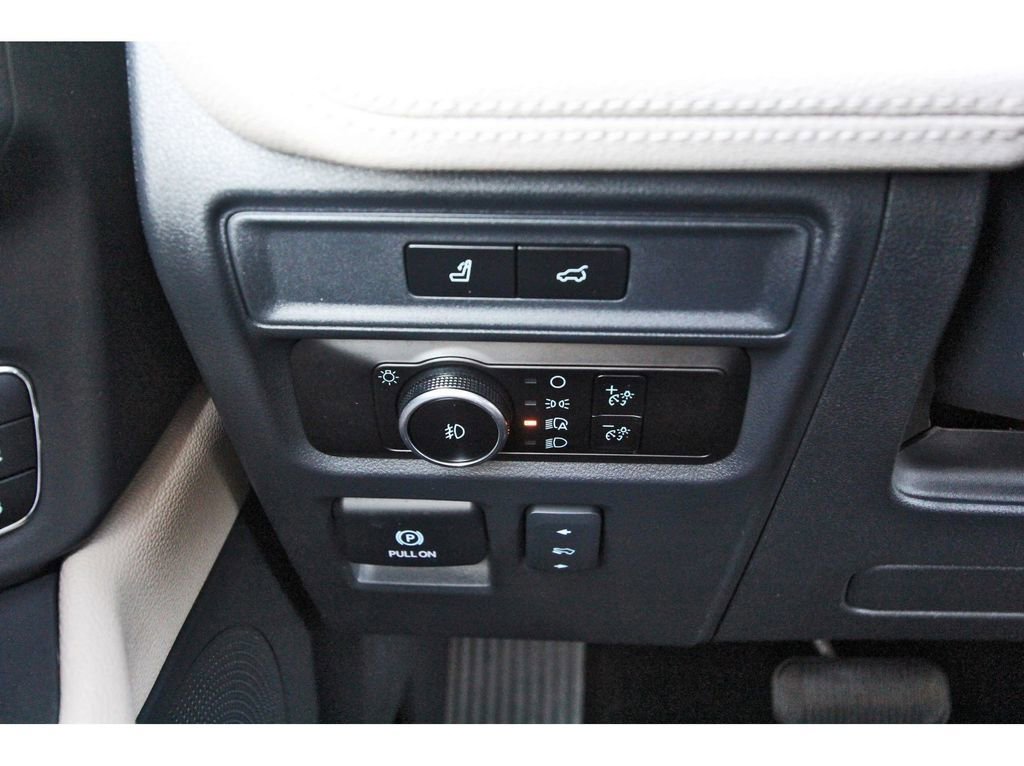 Certified 2023 Ford Expedition Limited image 19