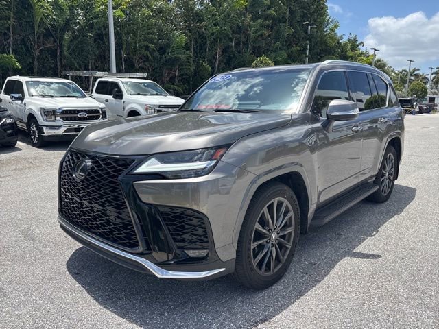 Used 2025 Lexus LX 600 F Sport w/ Accessory Package (Z1) AWD/4WD image 5
