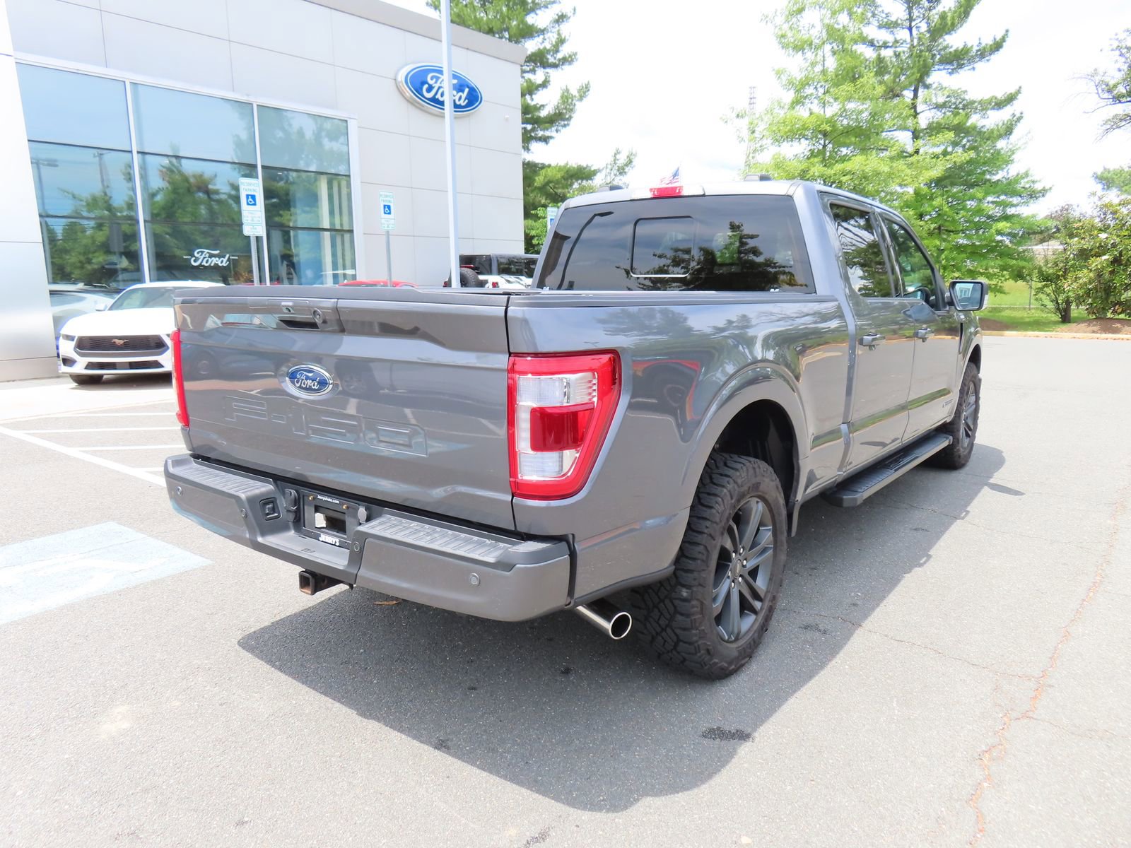 Certified 2023 Ford F150 Lariat AWD/4WD image 5