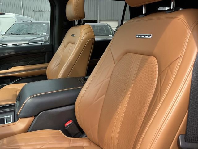 Certified 2022 Ford Expedition Max Platinum RWD image 36