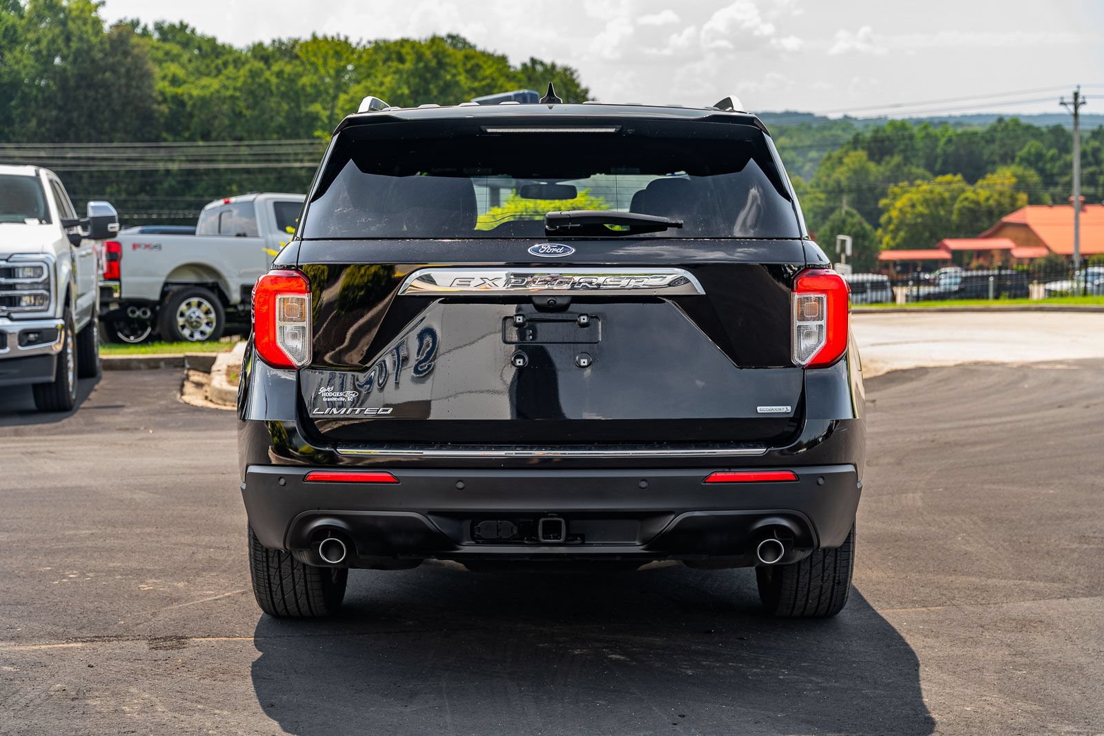 Certified 2020 Ford Explorer Limited w/ Class III Trailer Tow Package RWD image 4