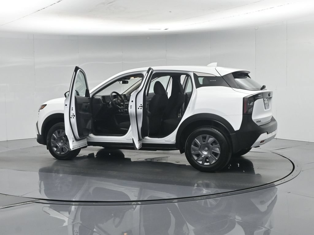 Used 2025 Nissan Kicks S FWD image 35