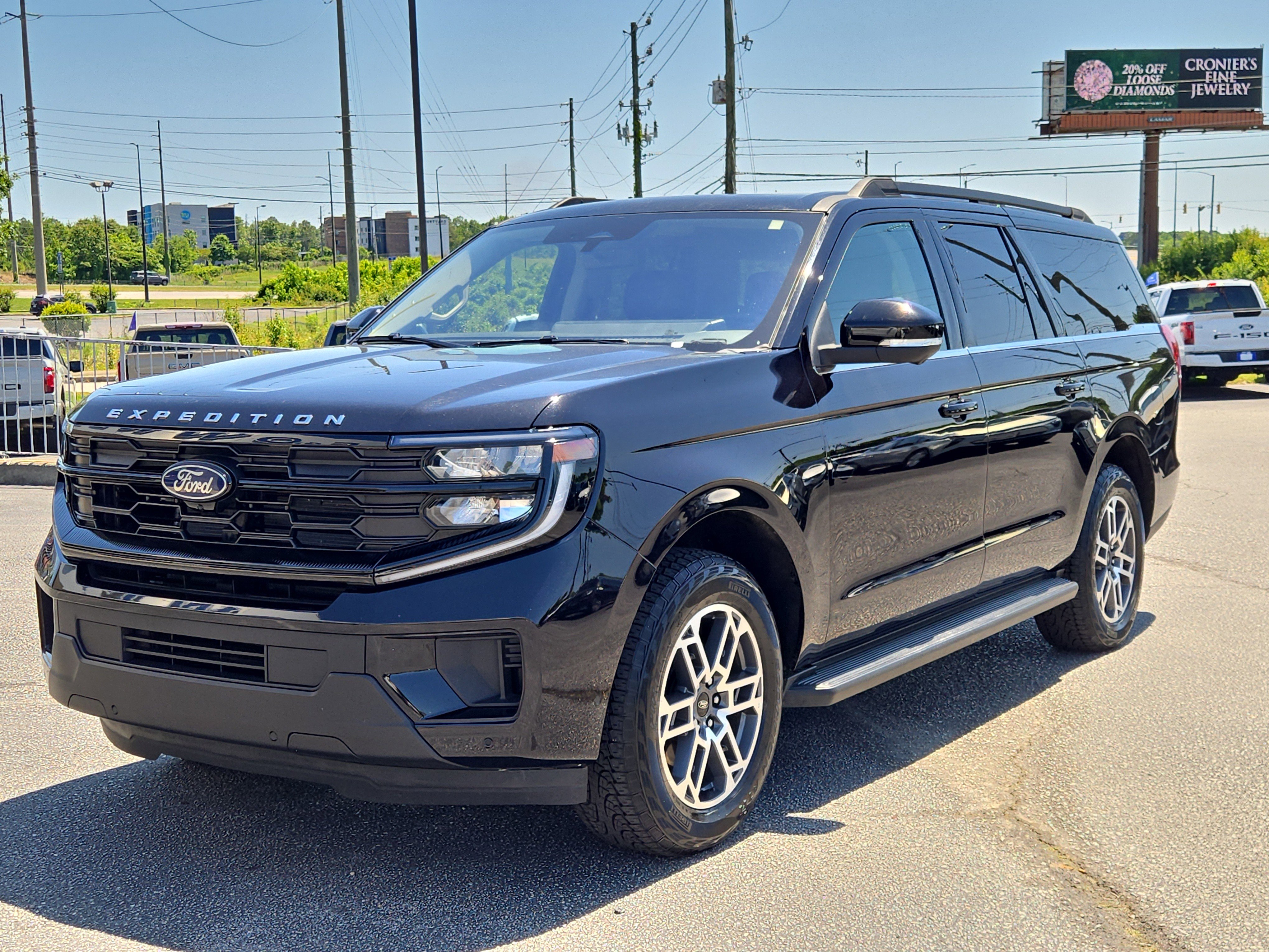 Certified 2025 Ford Expedition Max Active AWD/4WD image 2