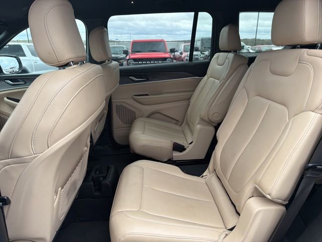 Used 2023 Jeep Grand Cherokee L Limited image 13