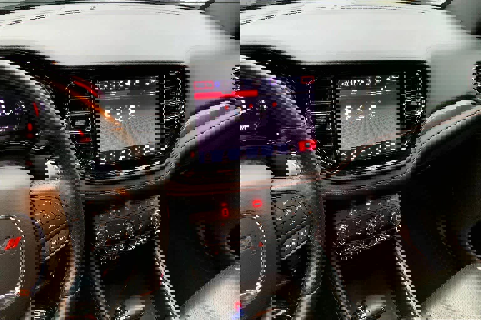 Used 2023 Dodge Durango GT image 6