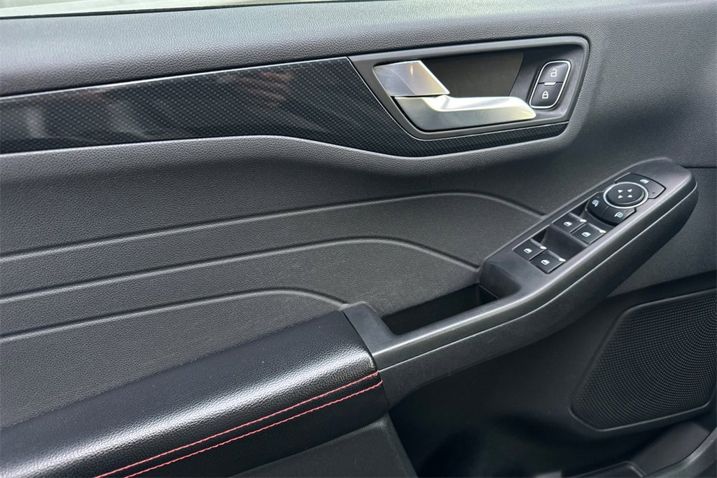 Certified 2023 Ford Escape ST-Line image 11