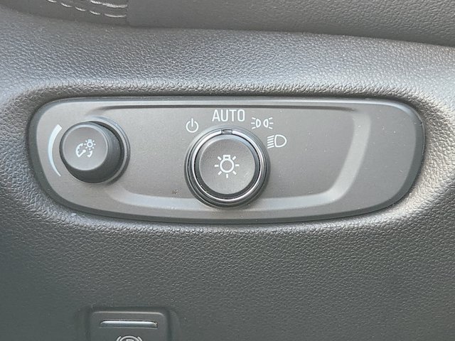 Used 2024 Chevrolet Blazer LT w/ Convenience Package FWD image 20