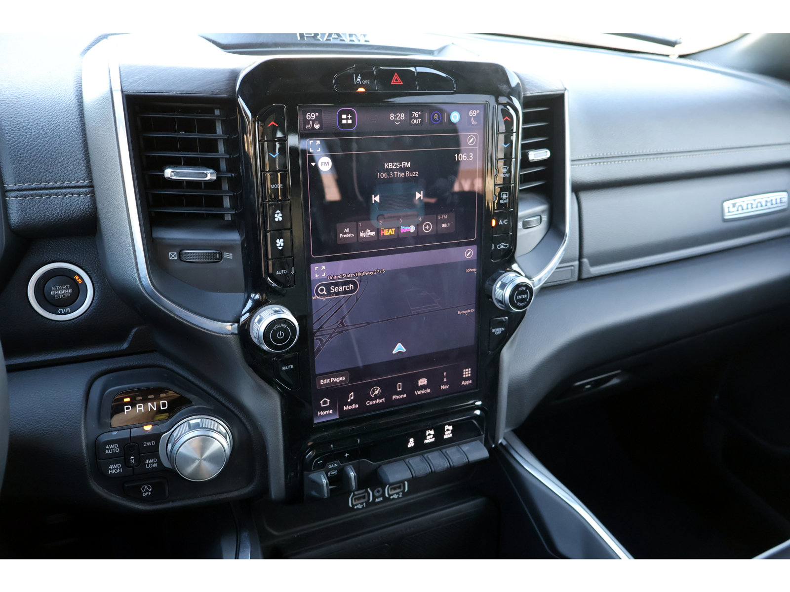 Used 2025 RAM 1500 Laramie w/ Sport Appearance Package AWD/4WD image 28