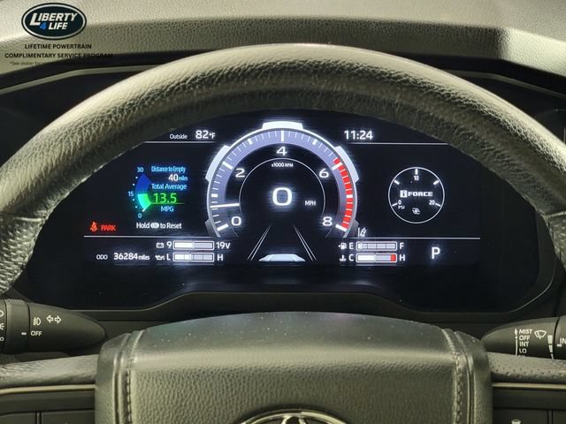 Used 2025 Toyota Tundra Limited AWD/4WD image 28