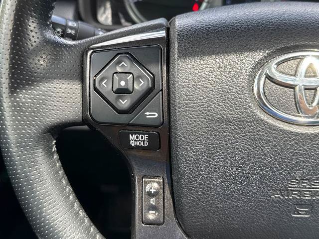 Used 2018 Toyota 4Runner TRD Off-Road Premium w/ TRD Performance Package AWD/4WD image 18