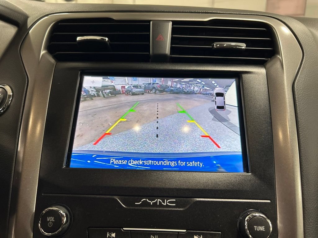 Certified 2020 Ford Fusion SE AWD/4WD image 21