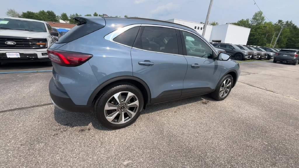 Certified 2025 Ford Escape Platinum AWD/4WD image 19