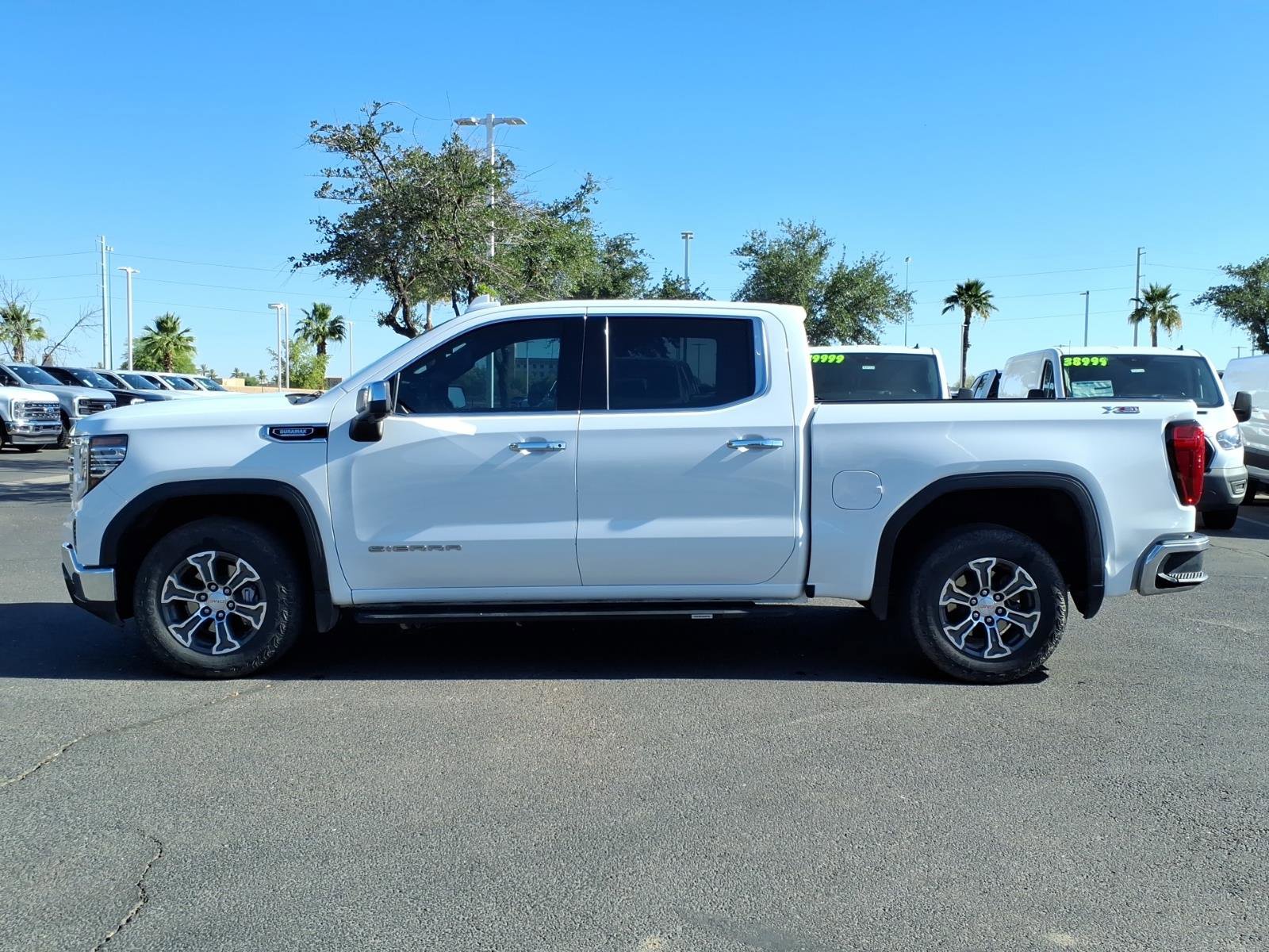 Used 2023 GMC Sierra 1500 SLT w/ X31 Off-Road Package AWD/4WD image 2