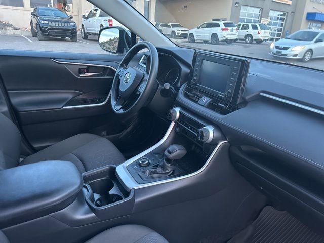 Used 2021 Toyota RAV4 XLE AWD/4WD image 24
