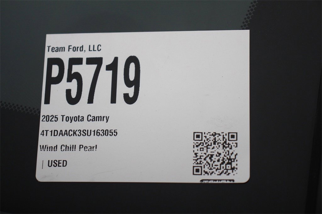 Used 2025 Toyota Camry XSE image 31