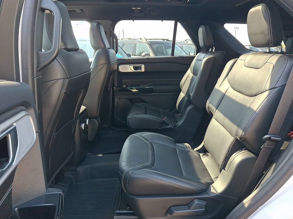 Certified 2024 Ford Explorer ST w/ Equipment Group 401A AWD/4WD image 10