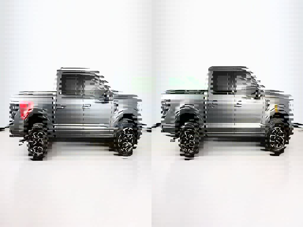 Certified 2022 Ford F150 XLT w/ Equipment Group 302A High image 6