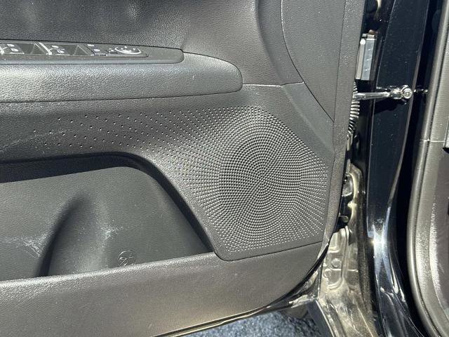 Used 2023 Kia Forte LXS image 19