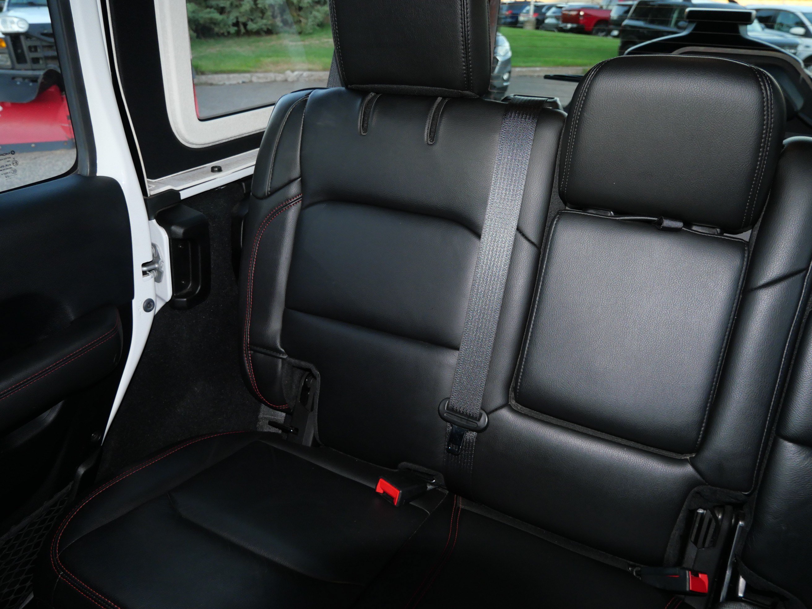 Used 2019 Jeep Wrangler Unlimited Rubicon AWD/4WD image 12