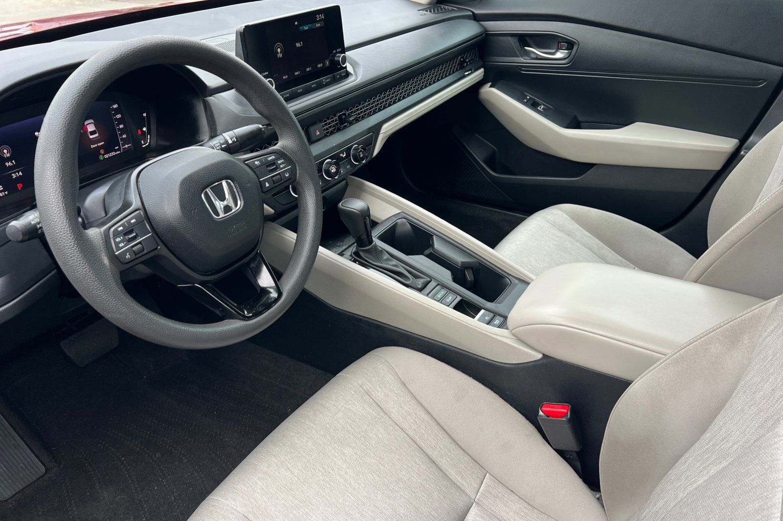 Used 2023 Honda Accord LX image 9