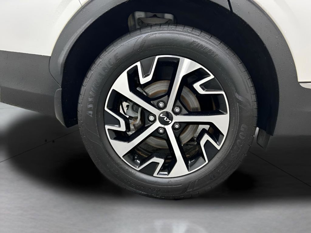 Used 2023 Kia Sportage EX image 10