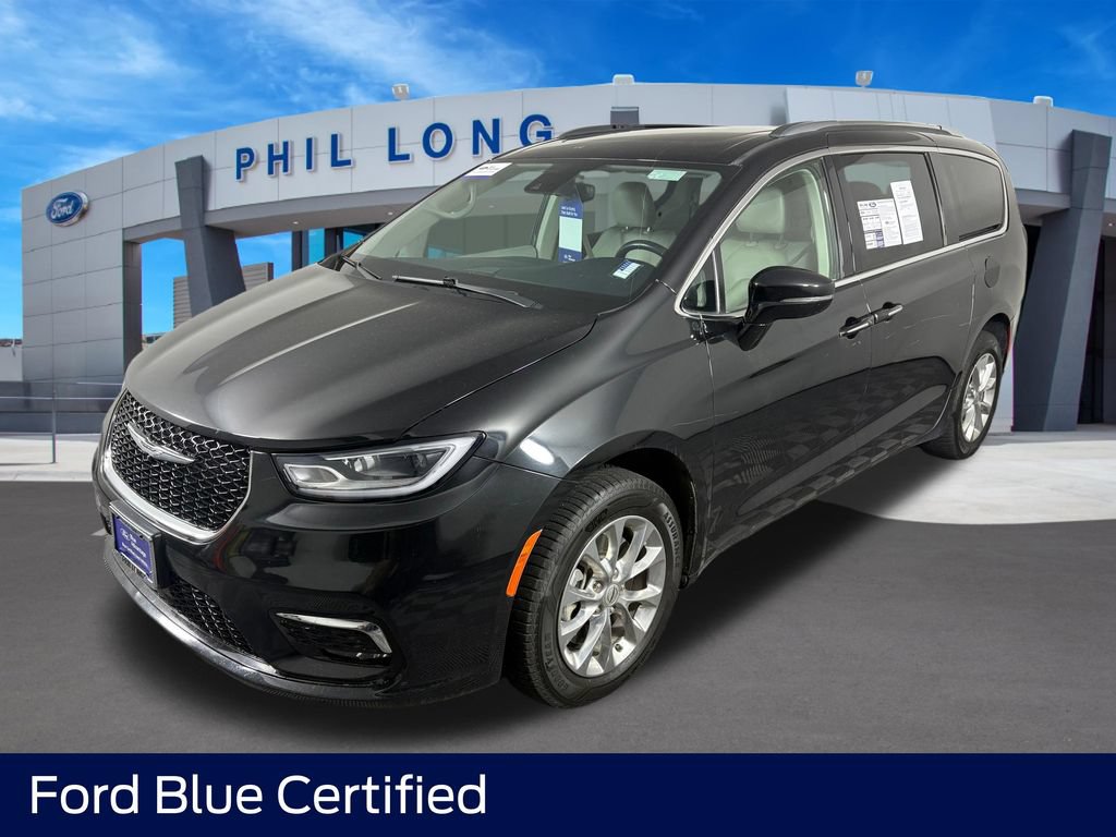 Used 2021 Chrysler Pacifica Touring-L AWD/4WD image 1