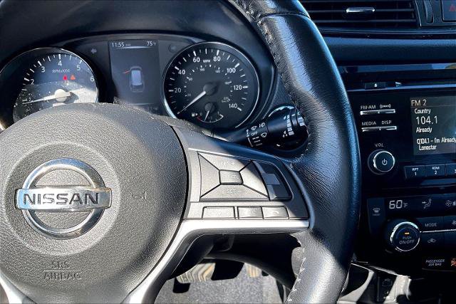 Used 2017 Nissan Rogue SV FWD image 19