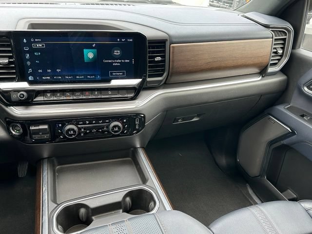 Used 2024 Chevrolet Silverado 2500 High Country w/ High Country Premium Package AWD/4WD image 11