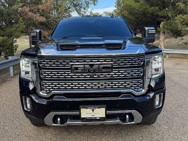 Used 2022 GMC Sierra 2500 Denali w/ Denali Ultimate Package AWD/4WD image 2