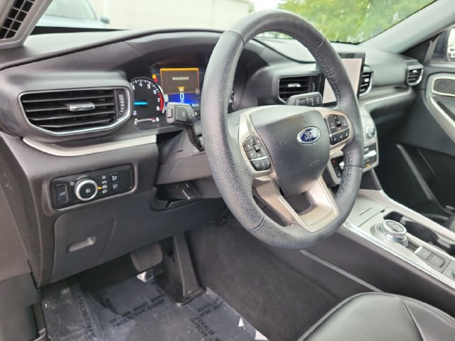 Certified 2023 Ford Explorer XLT w/ Equipment Group 202A AWD/4WD image 22