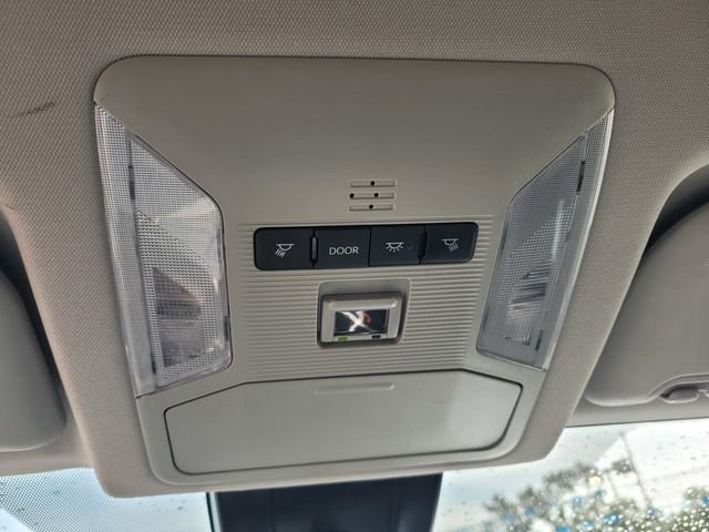 Used 2022 Toyota RAV4 LE image 21