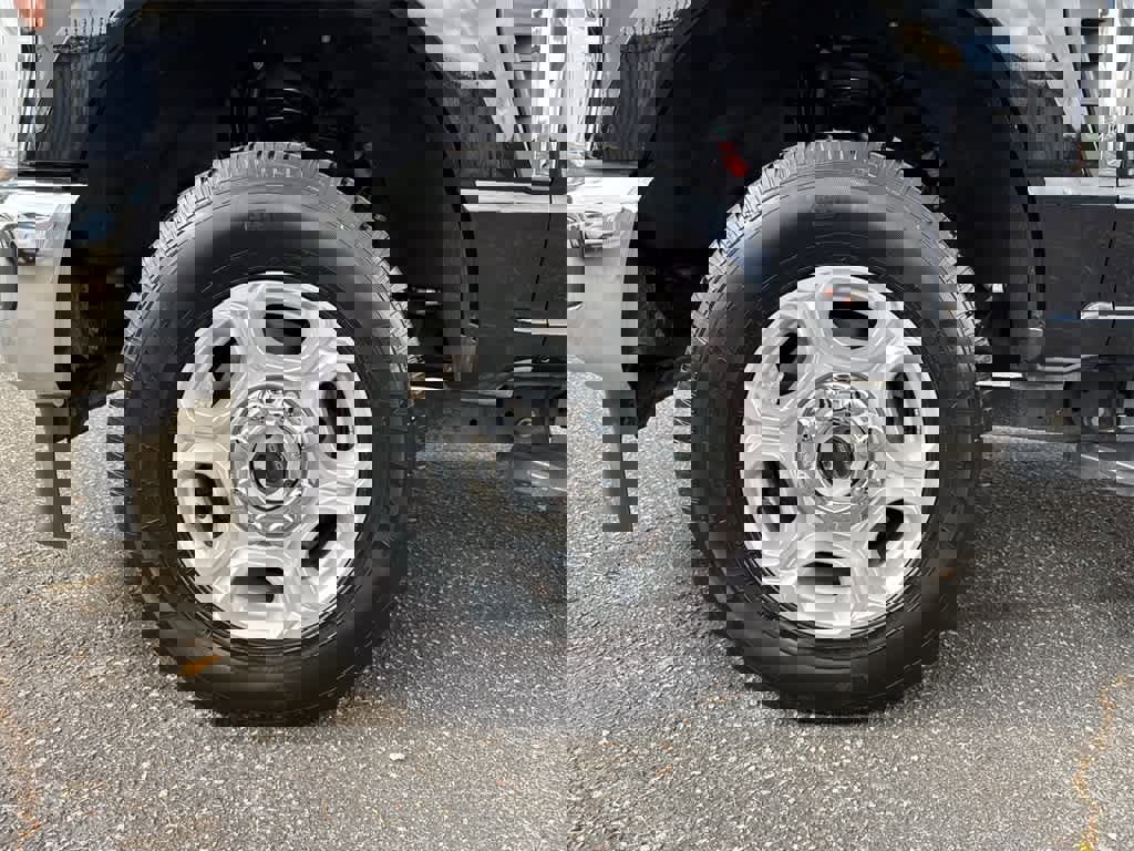 Certified 2025 Ford F250 XLT image 24