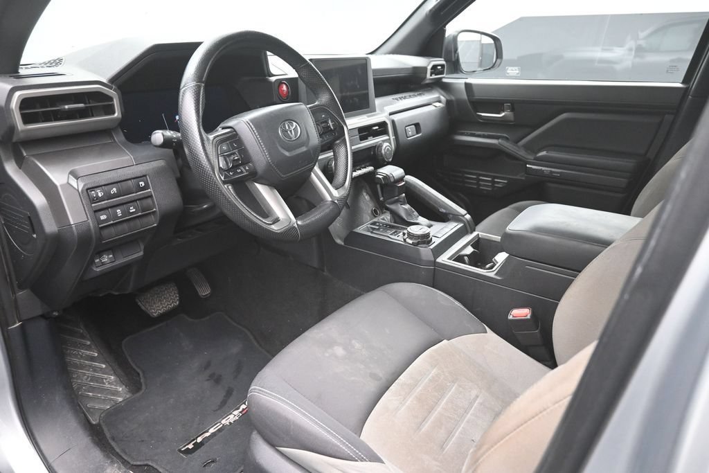 Used 2024 Toyota Tacoma TRD Off-Road AWD/4WD image 19