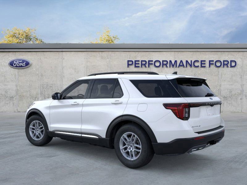 Certified 2025 Ford Explorer Active w/ Active Comfort Package RWD image 4