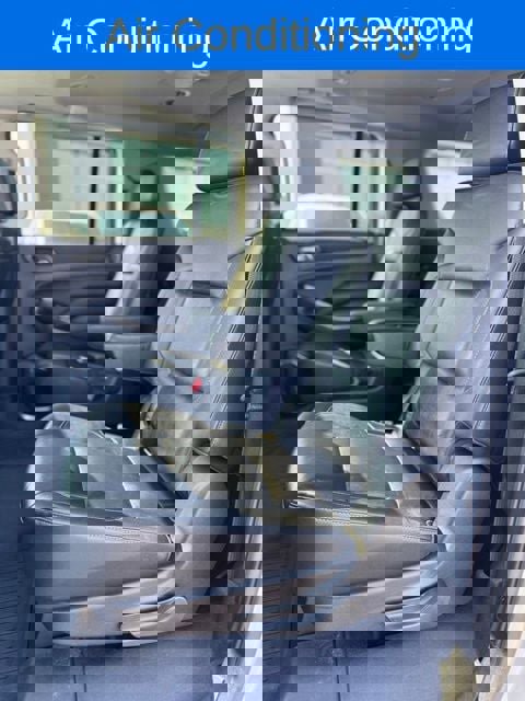 Used 2019 Chevrolet Suburban LT image 23