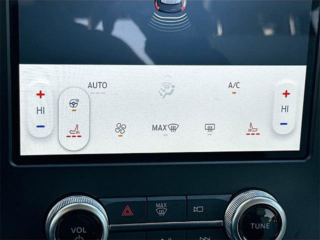 Certified 2024 Ford Edge Titanium image 19