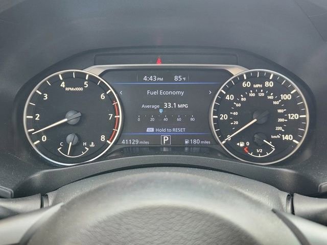 Used 2025 Nissan Altima 2.5 SV FWD image 14