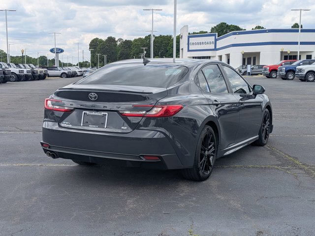 Used 2025 Toyota Camry SE FWD image 4